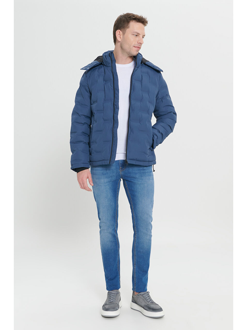 Erkek Lacivert Standart Fit Normal Kesim Kapüşonlu Desenli Mont-1