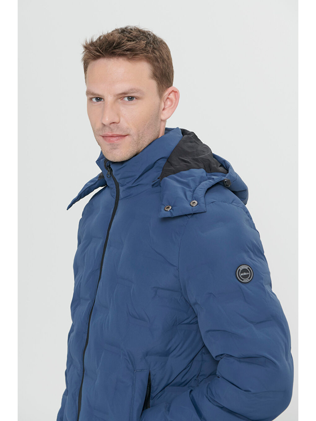 Erkek Lacivert Standart Fit Normal Kesim Kapüşonlu Desenli Mont-5