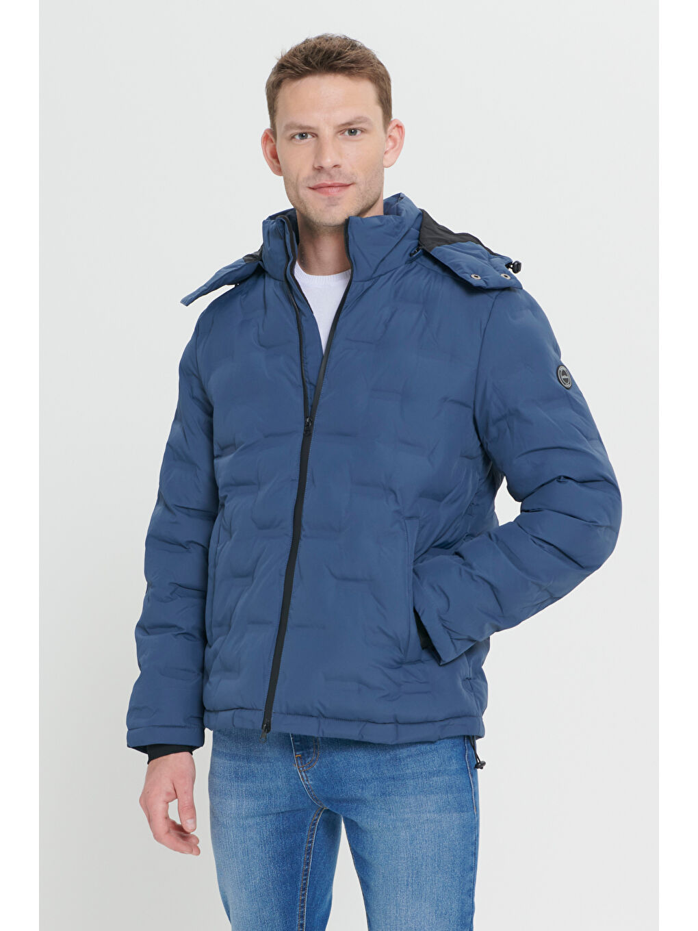 Erkek Lacivert Standart Fit Normal Kesim Kapüşonlu Desenli Mont-6