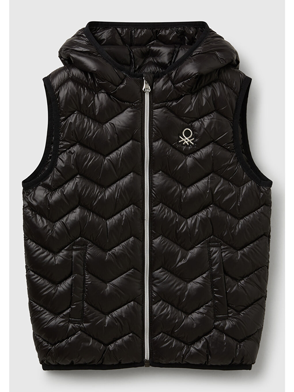 Kız Çocuk Siyah Simli Logo Detaylı Kapüşonlu Yelek