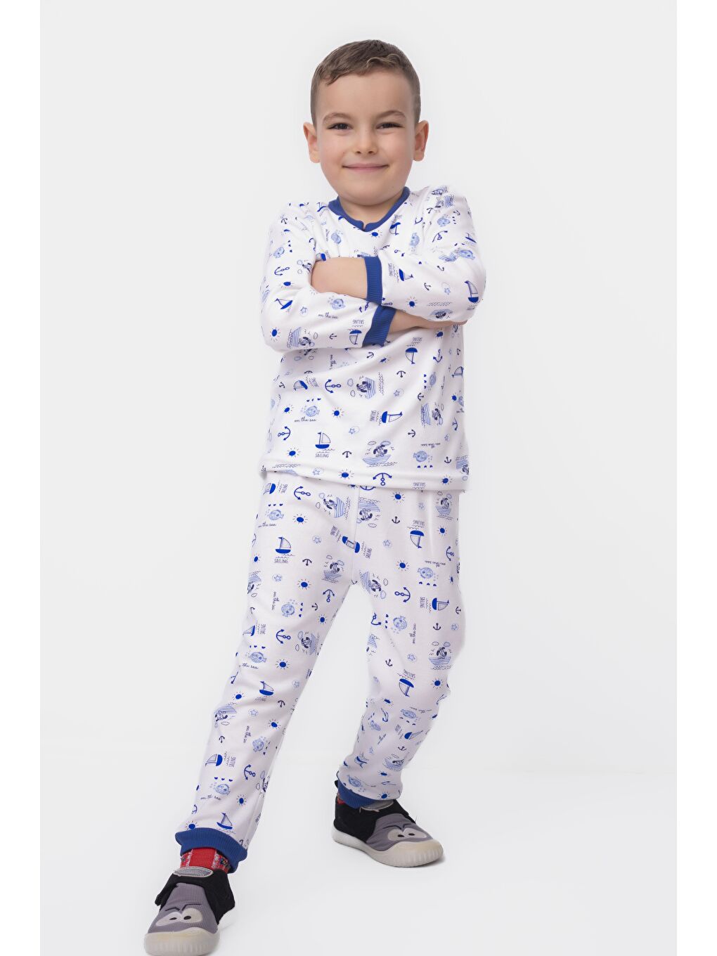 Harika KIDS Beyaz Erkek Çocuk İnterlok Kumaş Örme Basic Baskılı Pijama Takımı