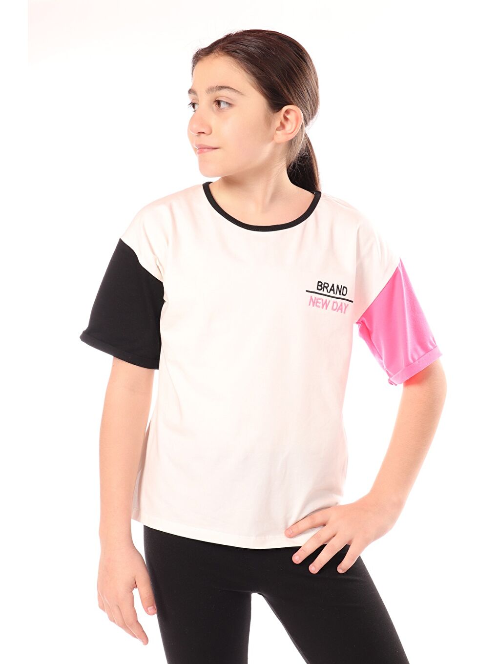 Ekru Kız Çocuk Nakışlı Tişört