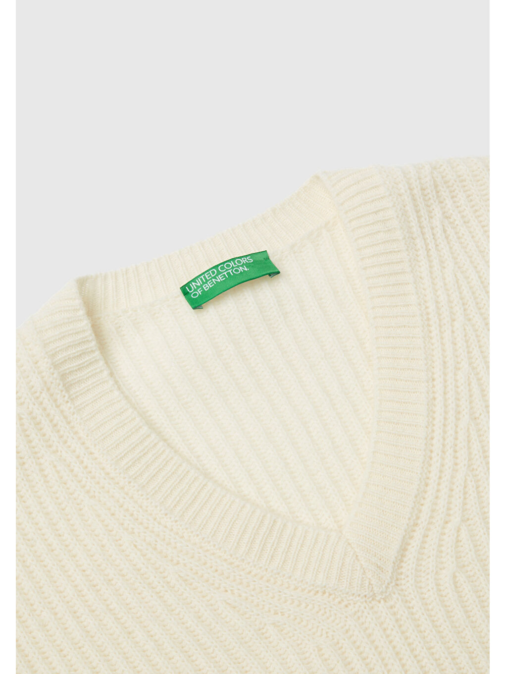 Bej Kadın Vanilya Yün Karışımlı Boxy Fit V Yaka Kazak-5