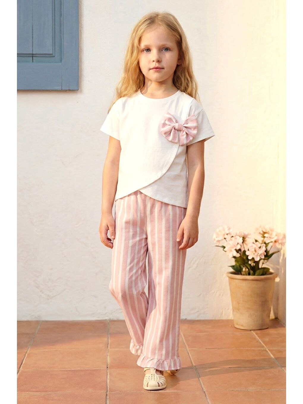 Kız Çocuk Pamuklu Beyaz Fiyonk Detaylı Tişört Pantolon Takım - Pembe Çizgili-4