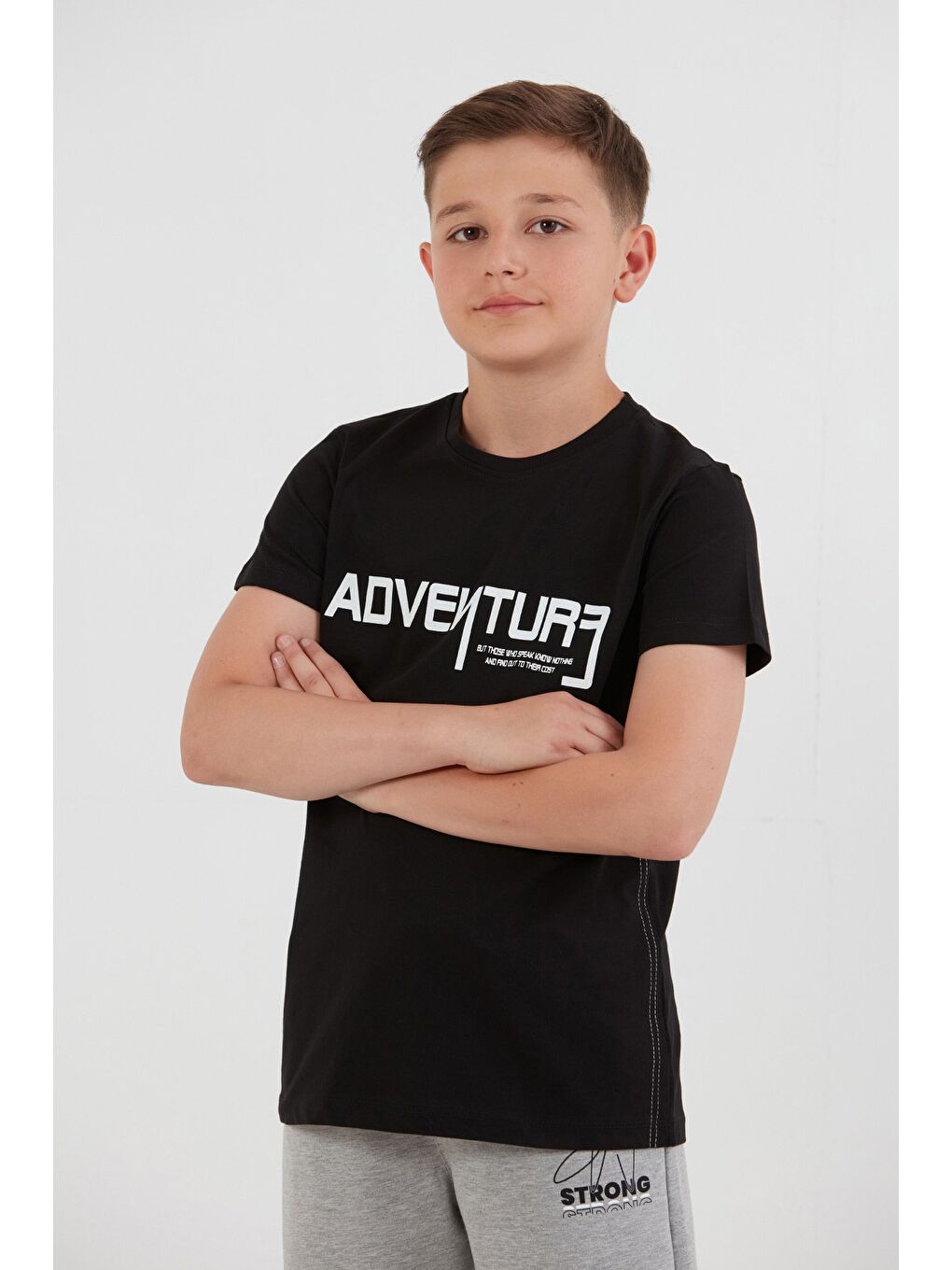 Siyah %100 Pamuk Adventure Yazı Baskılı Erkek Çocuk Tişört