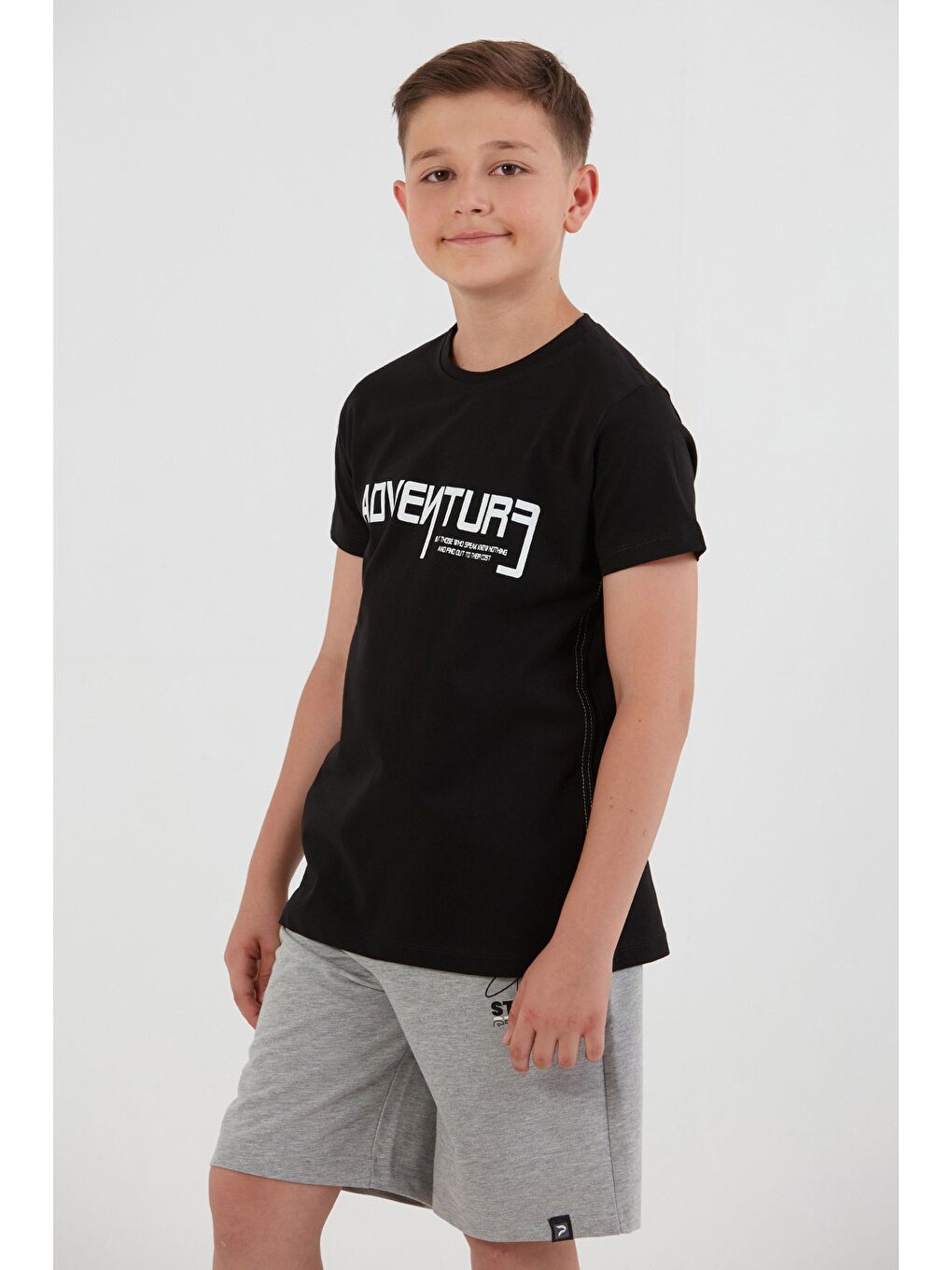 Siyah %100 Pamuk Adventure Yazı Baskılı Erkek Çocuk Tişört-4