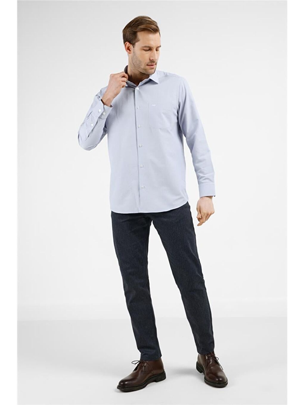 Lacivert Kareli Desen Sert Yaka Uzun Kol Cepli Comfort Fit Pamuklu Gömlek 1004255221-3