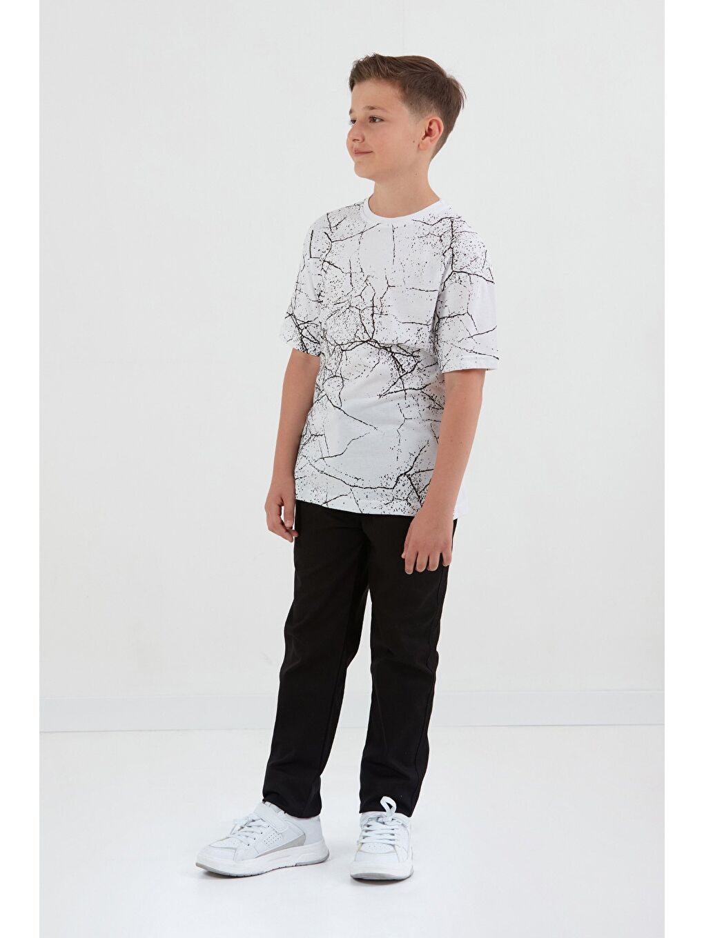 Beyaz Şimşek Baskılı Bisiklet Yaka Erkek Çocuk Tişört-3