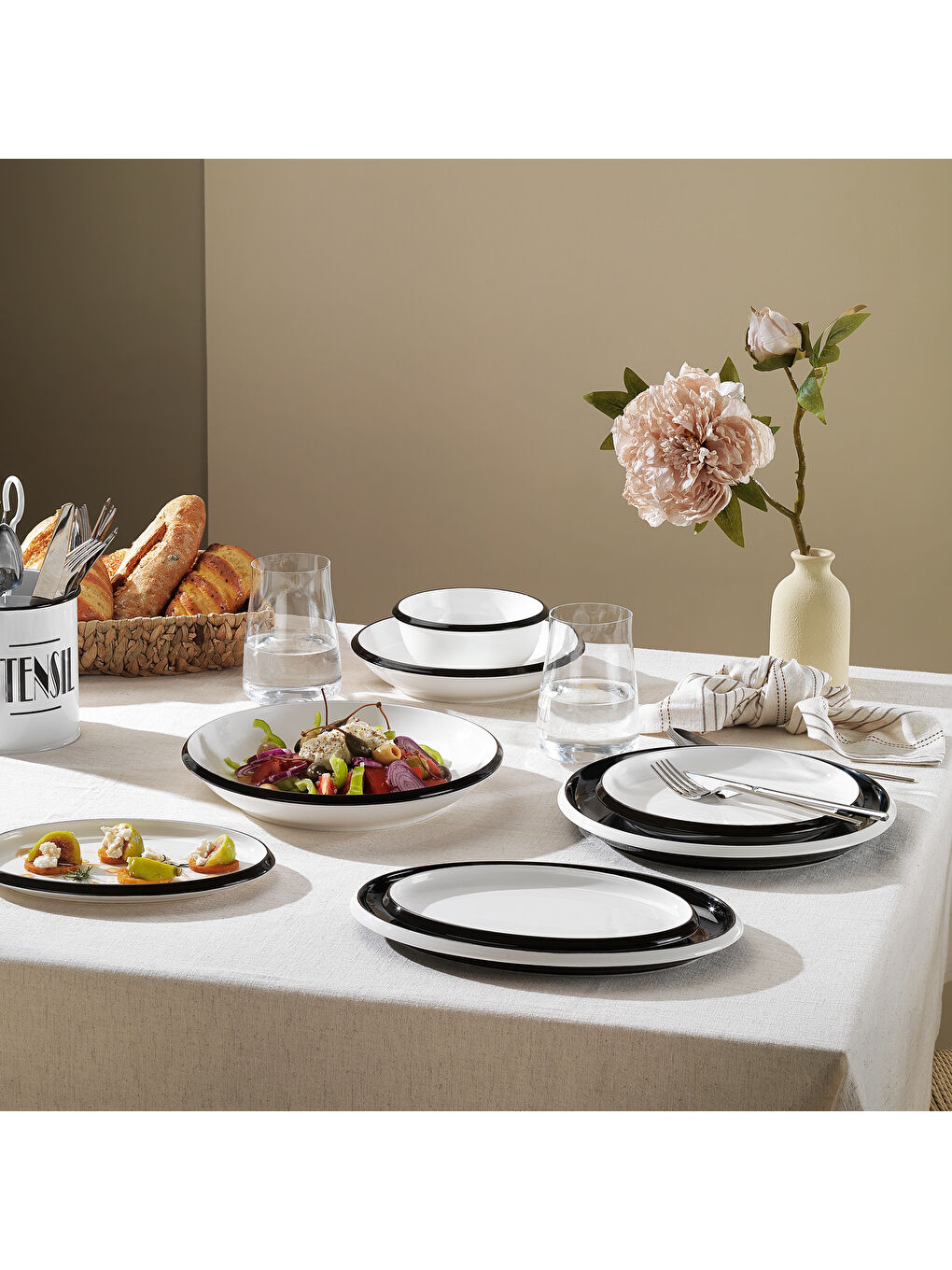 Lizzy Yemek Takımı 36 Parça-Siyah