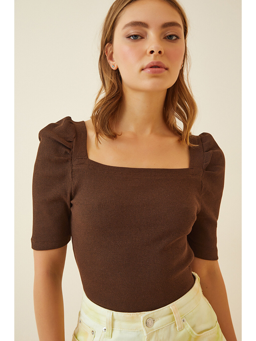 Kahverengi Kare Yaka Fitilli Crop Bluz KAHVERENGİ LGT0011-1