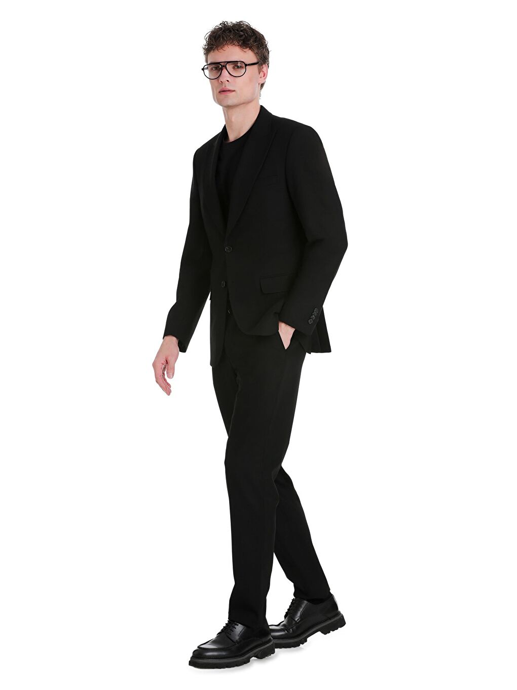 Siyah Slim Fit Sivri Yaka Klasik Takım Elbise