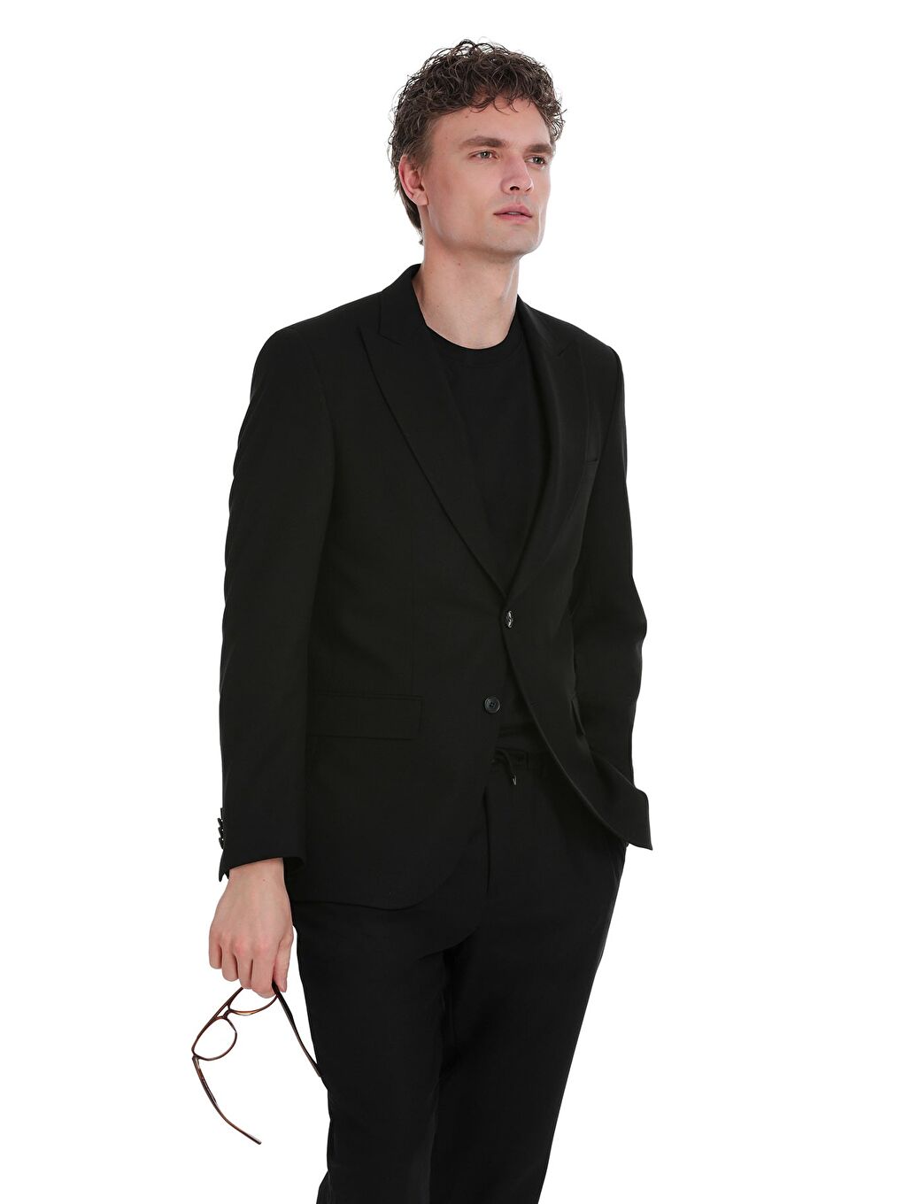 Siyah Slim Fit Sivri Yaka Klasik Takım Elbise-1