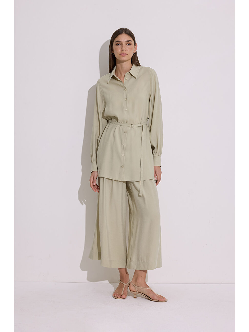 Yeşil Modal Kemerli Gömlek Çağla-2