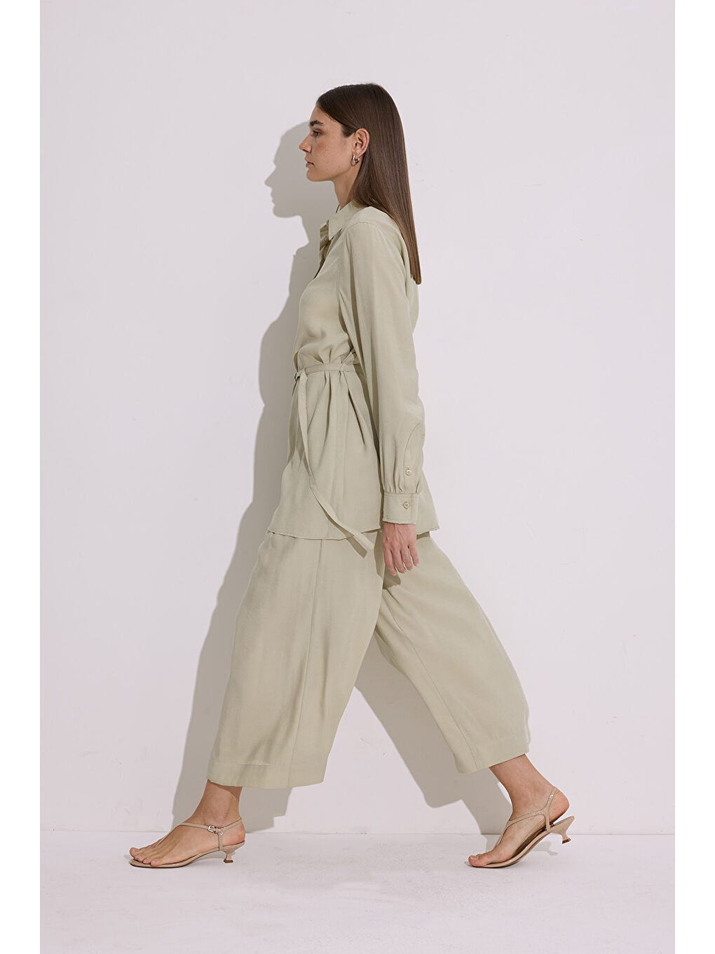 Yeşil Modal Kemerli Gömlek Çağla-4