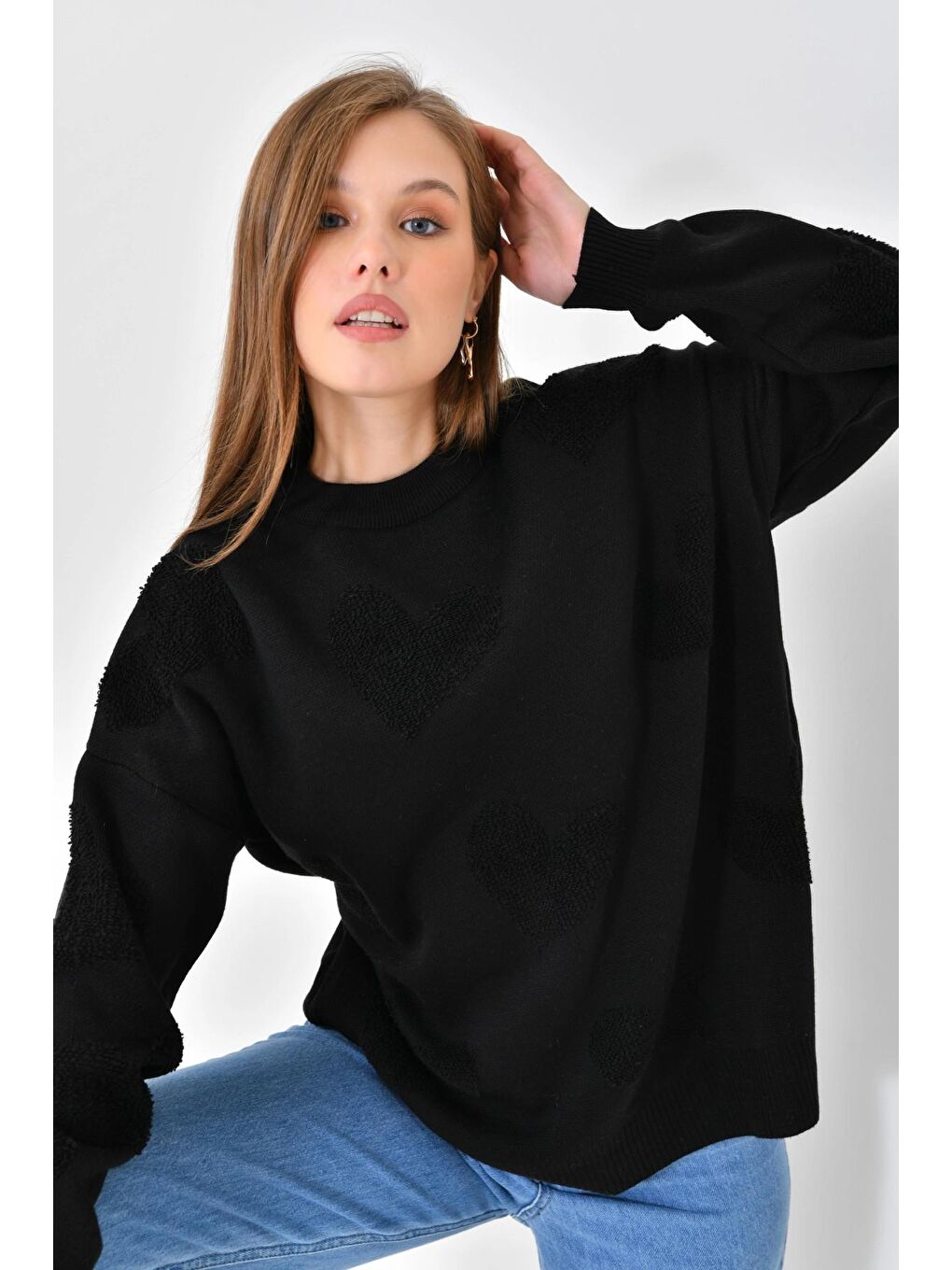 Siyah Kalp Desenli İnce Oversize Triko Kazak-2