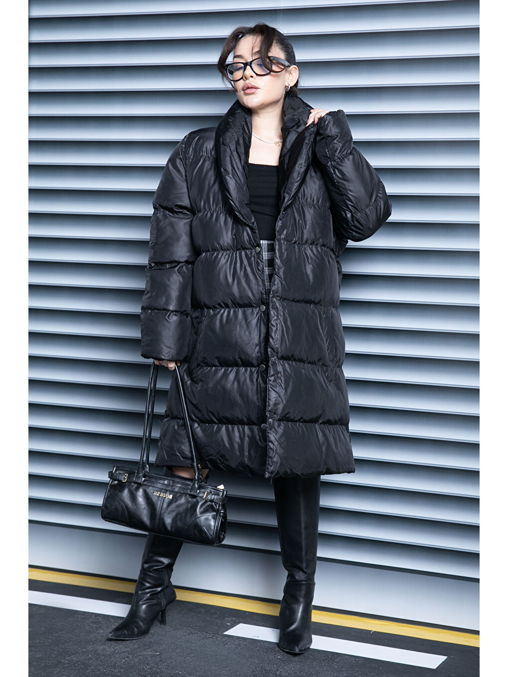 Uzun Şişme Mont Siyah - 26753-1