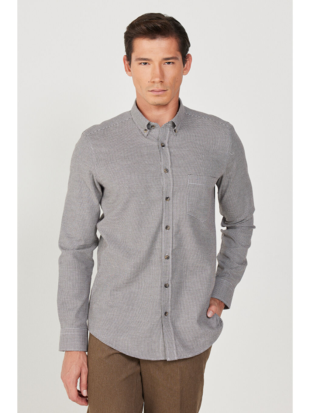 Erkek Kahverengi Slim Fit Dar Kesim Düğmeli Yaka Pamuklu Gömlek-3