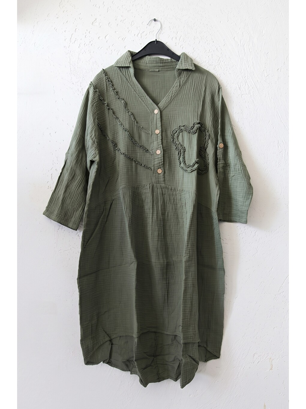 Haki V Yaka 3/4 Kol Düğmeli Süzene Nakışlı Casual Müslin Arkası Uzun Oversize Dokuma Elbise 110 65-3