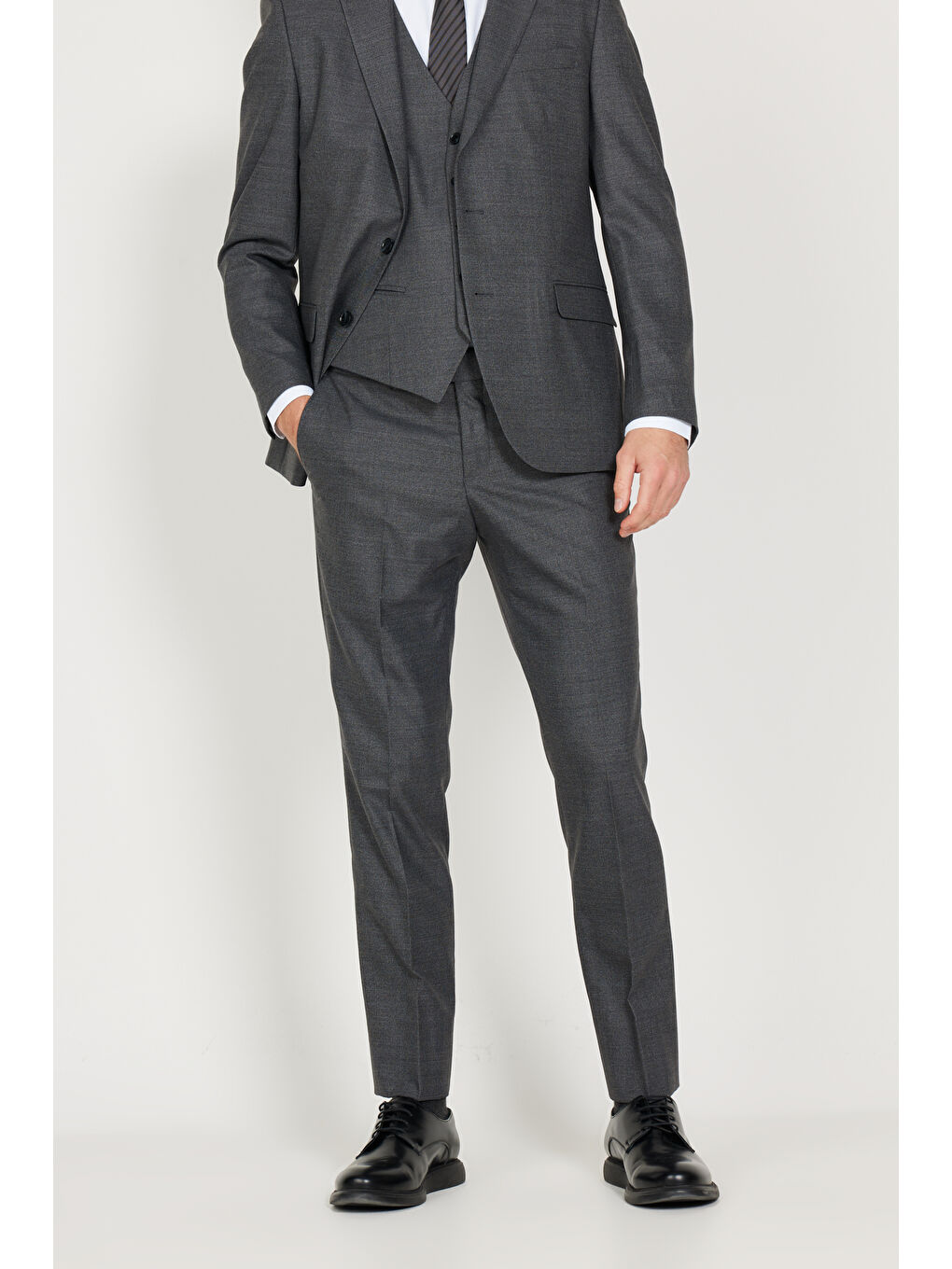 Erkek Gri Ekstra Slim Fit Dar Kesim Mono Yaka Desenli Yünlü Takım Elbise-3