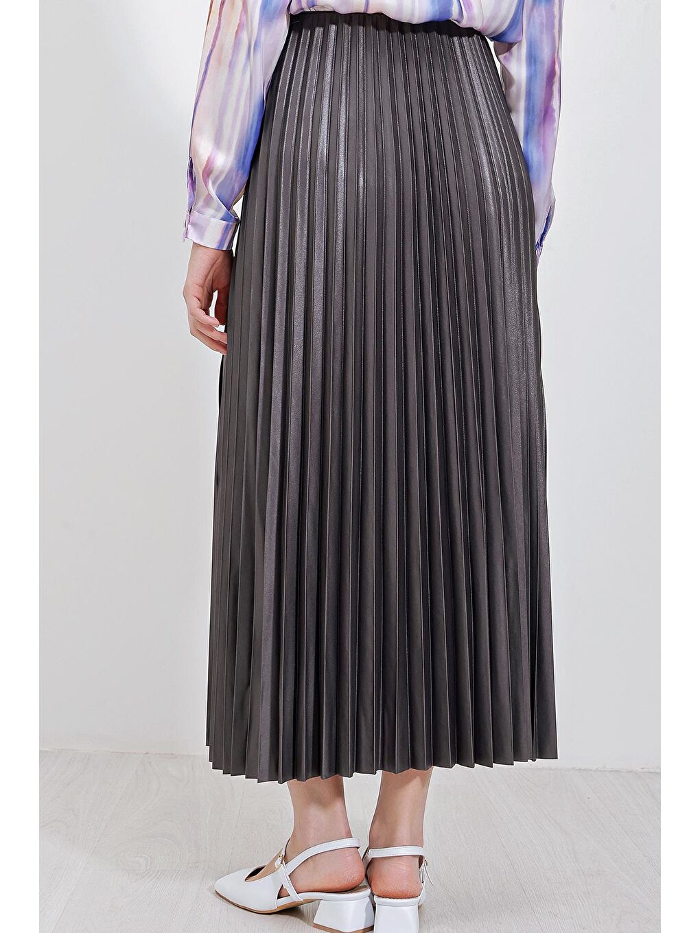 8009 Deri Görünümlü Piliseli Etek - Gri-5