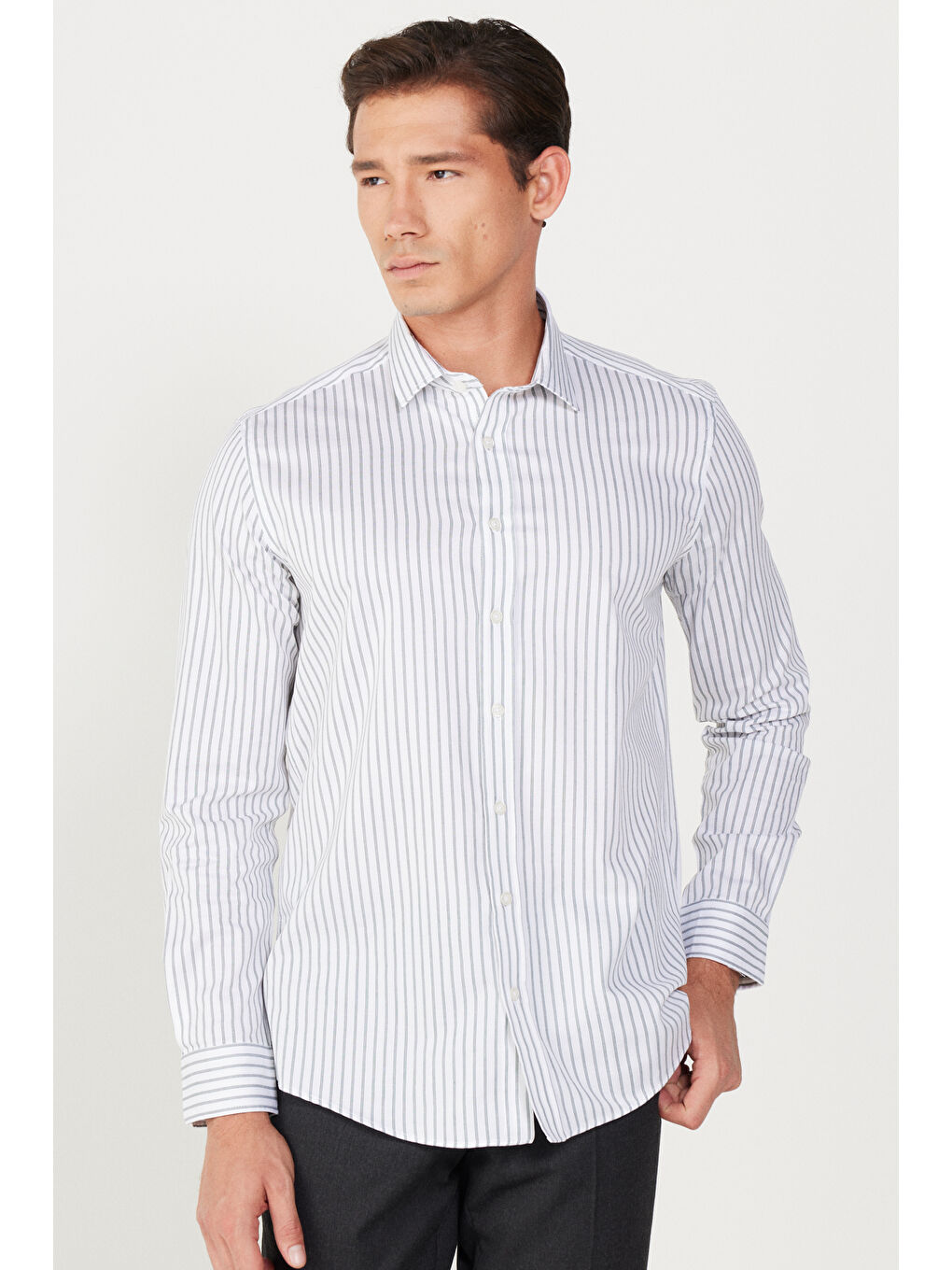 Erkek Beyaz-Yeşil Slim Fit Dar Kesim Klasik Yaka %100 Pamuk Çizgili Gömlek