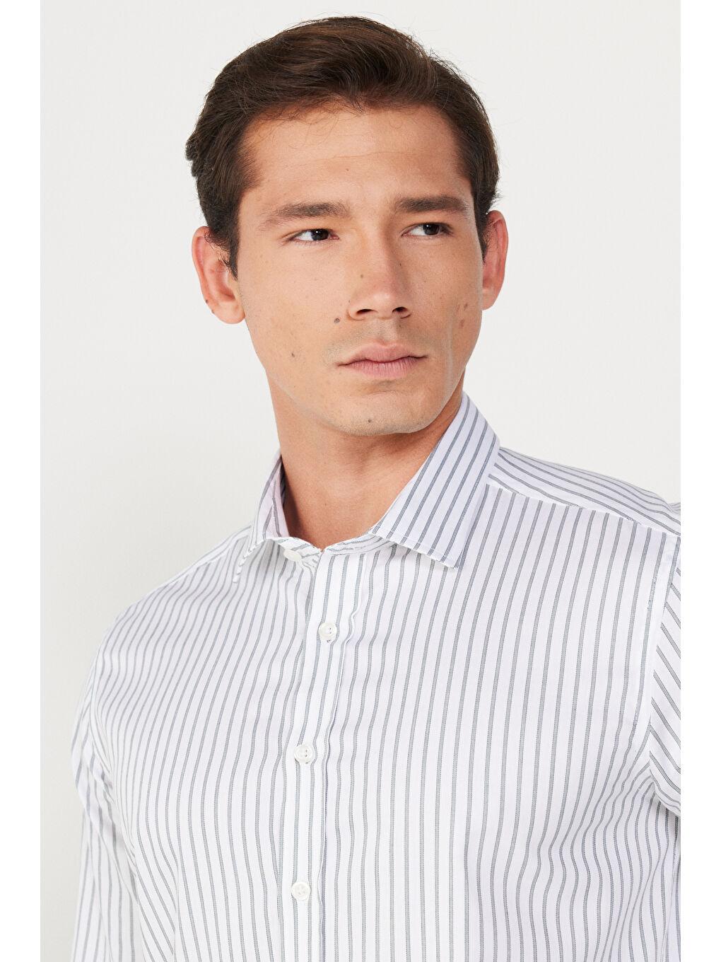 Erkek Beyaz-Yeşil Slim Fit Dar Kesim Klasik Yaka %100 Pamuk Çizgili Gömlek-3