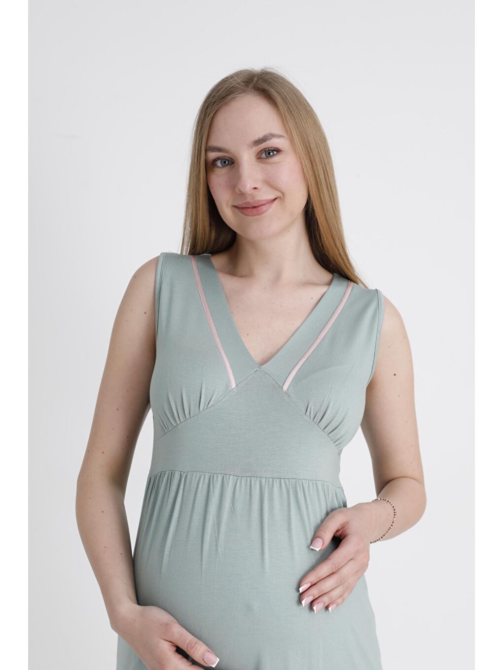 Yeşil Sabahlıklı Hamile ve Lohusa V Yaka Sıfır Kol Gecelik Takımı-4