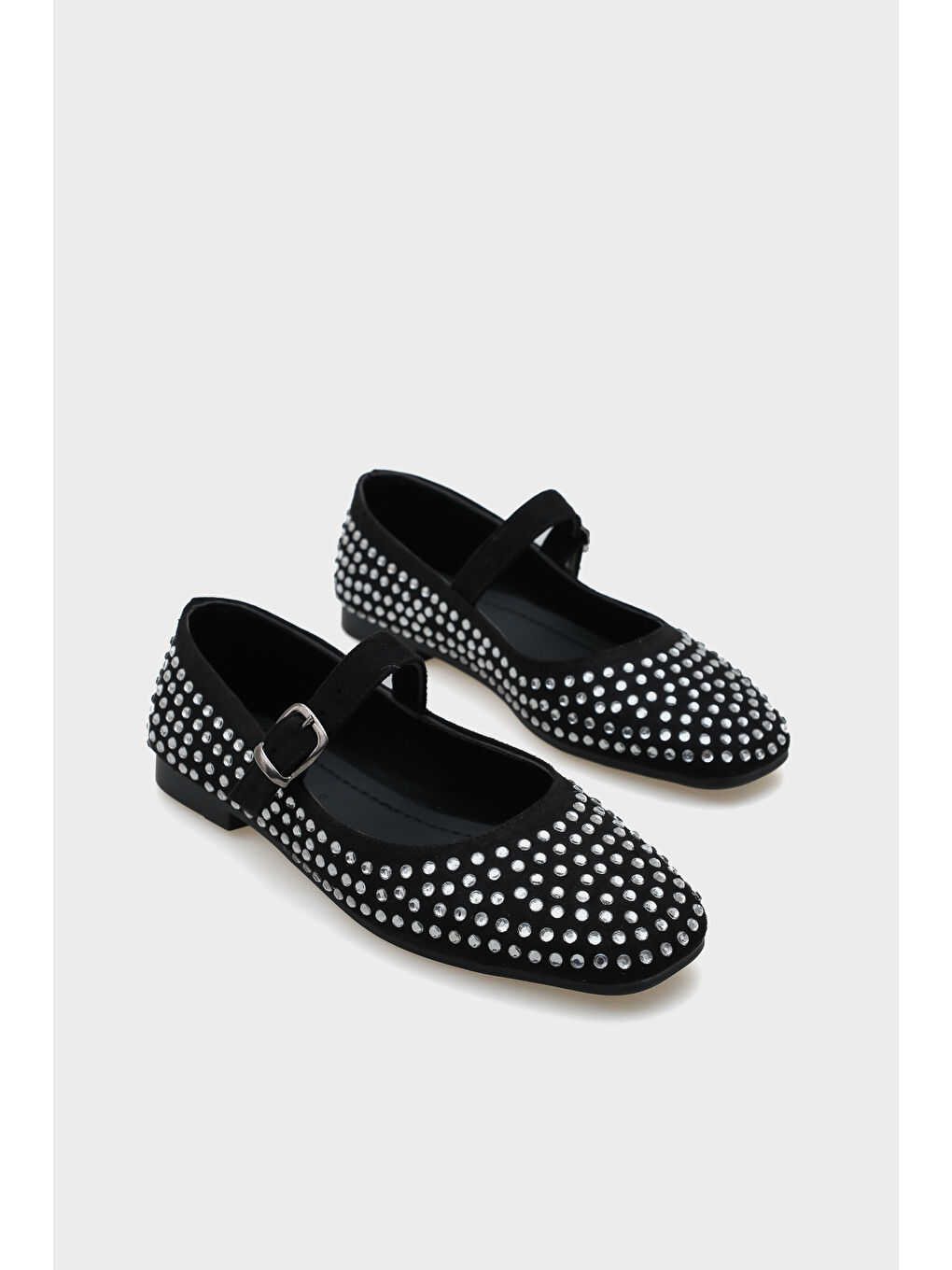 Siyah Brandi Kadın Tokalı Taşlı Babet-1