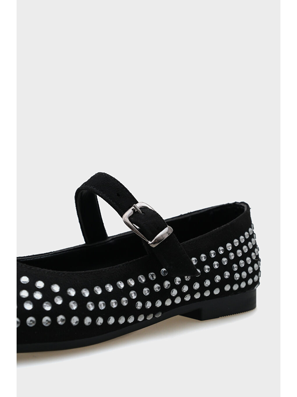 Siyah Brandi Kadın Tokalı Taşlı Babet-3