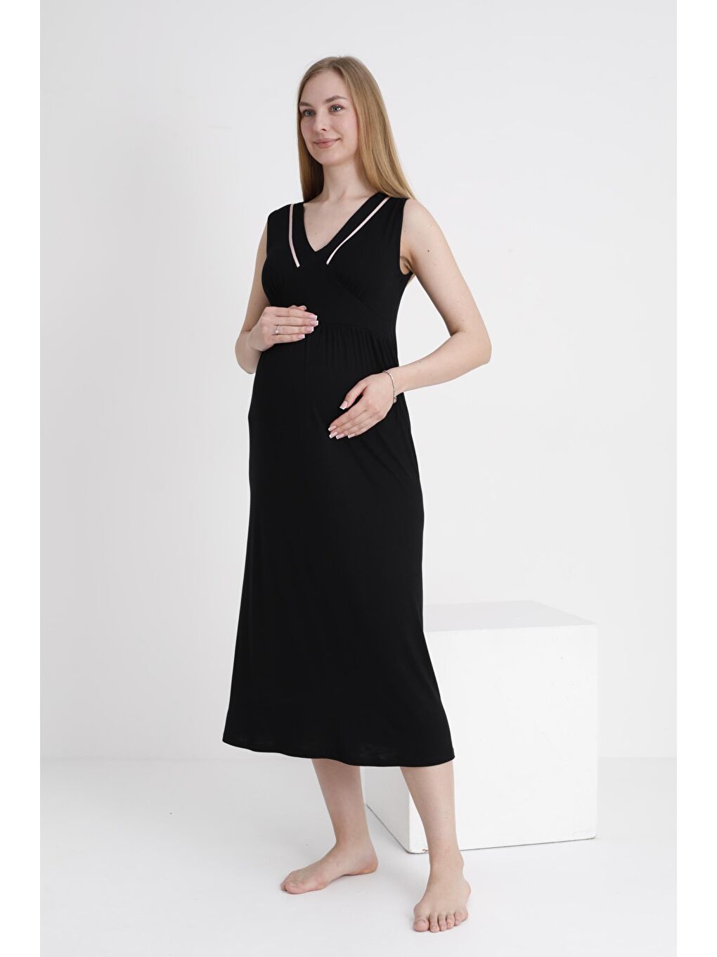 Siyah Sabahlıklı Hamile ve Lohusa V Yaka Sıfır Kol Gecelik Takımı-4