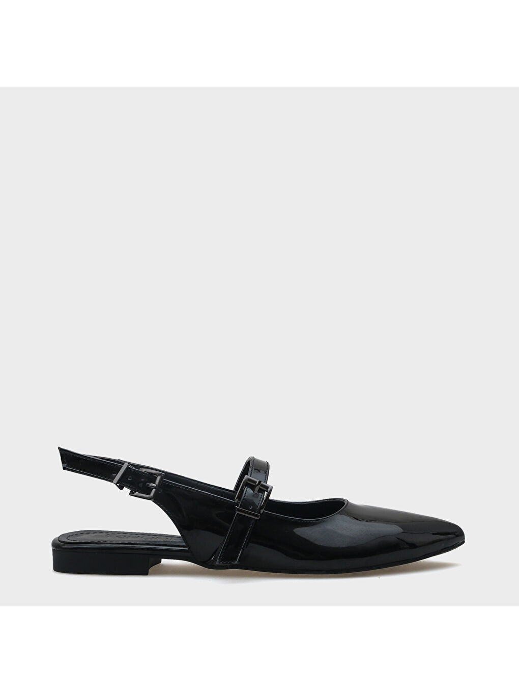 Siyah Anna Arkası Açık Bantlı Toka Detaylı Sivri Burunlu  Kadın Babet