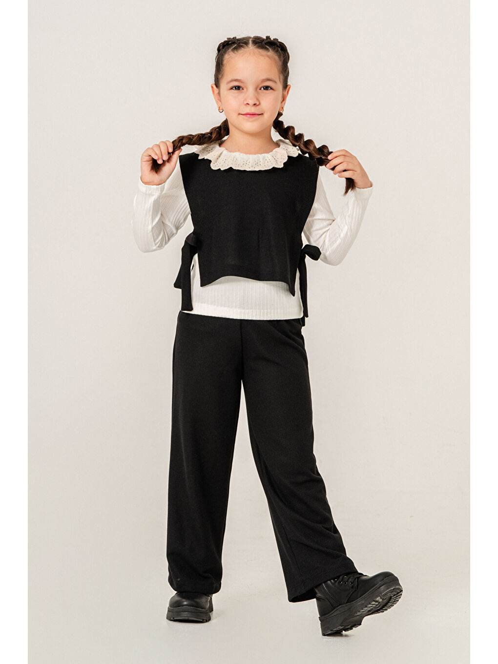 Dantel Yaka Detaylı Kız Çocuk Üçlü Takım 3-7 Yaş Siyah 3774-1