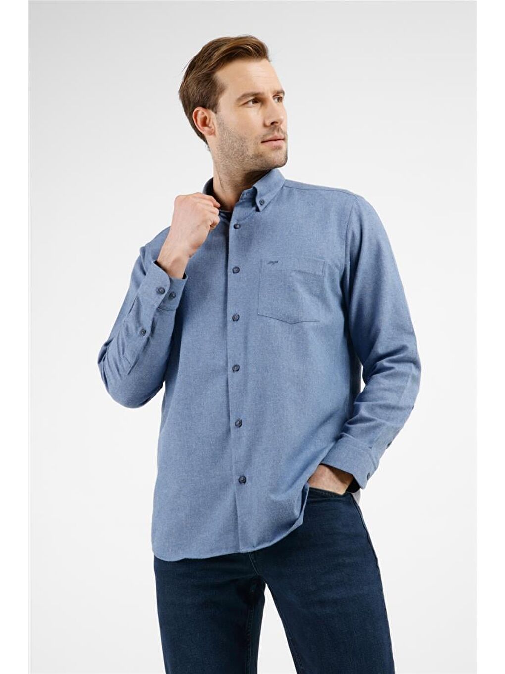 Koyu Mavi Düğmeli Yaka Uzun Kol Cepli Comfort Fit Pamuklu Gömlek 1004255234-2