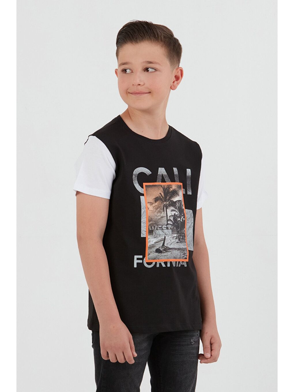 Siyah %100 Pamuk Palmiye Baskılı Erkek Çocuk Tişört-4