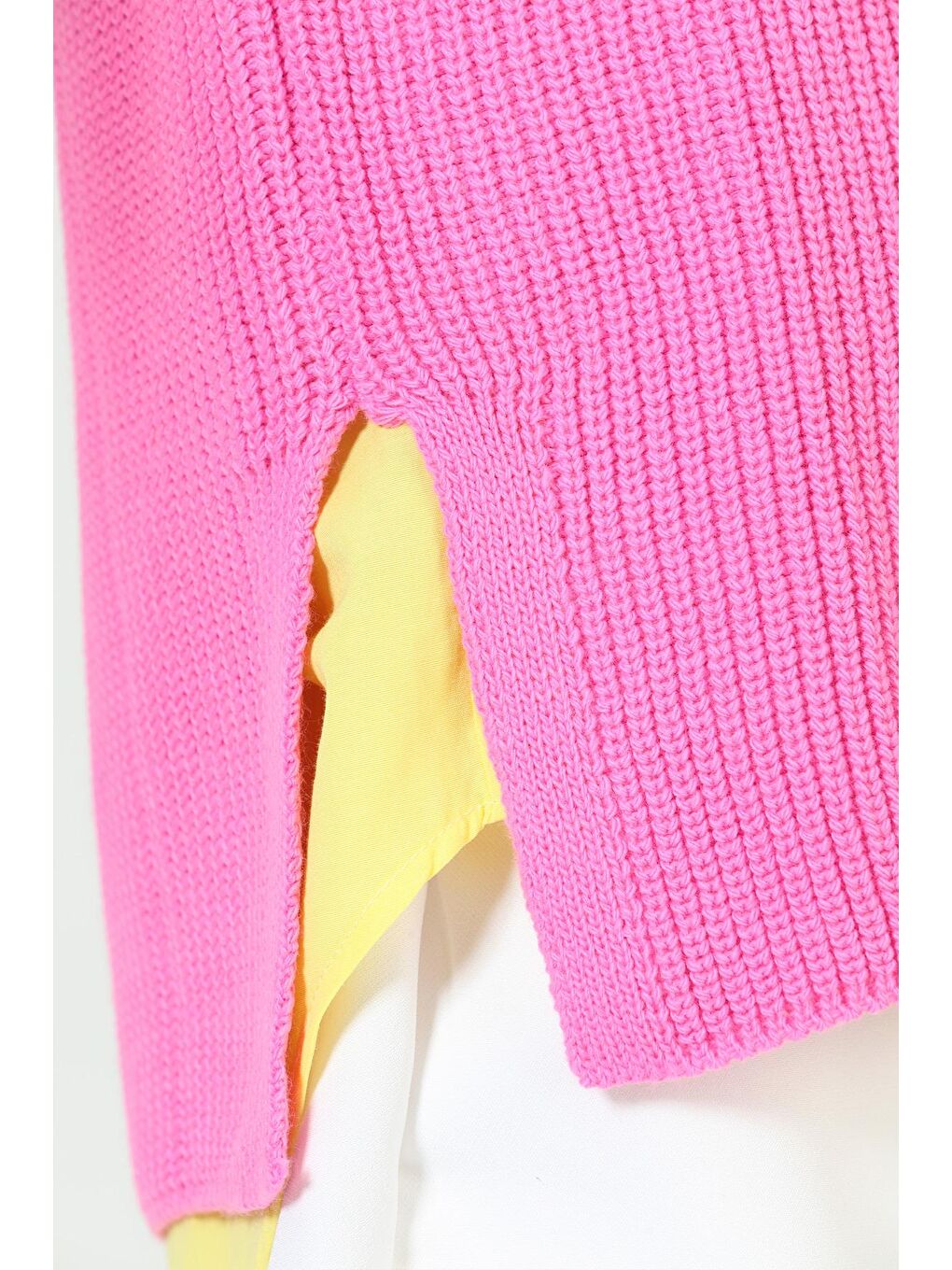 Pembe Kadın V Yaka Yan Yırtmaçlı Triko Süvete-6