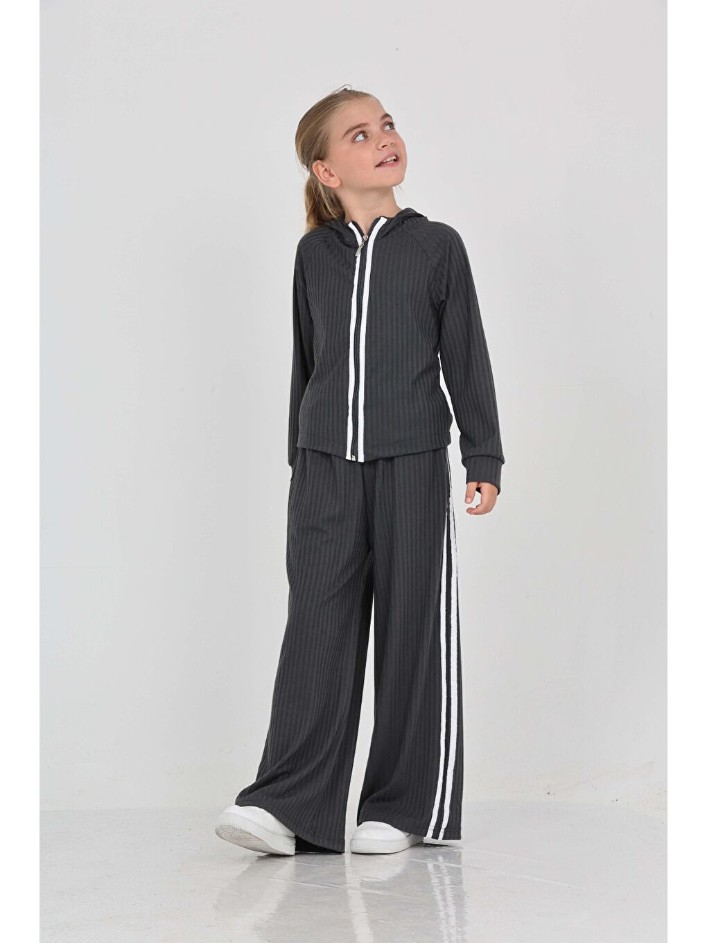Antrasit Kız Çocuk Şerit Detaylı Eşofman Takım-1