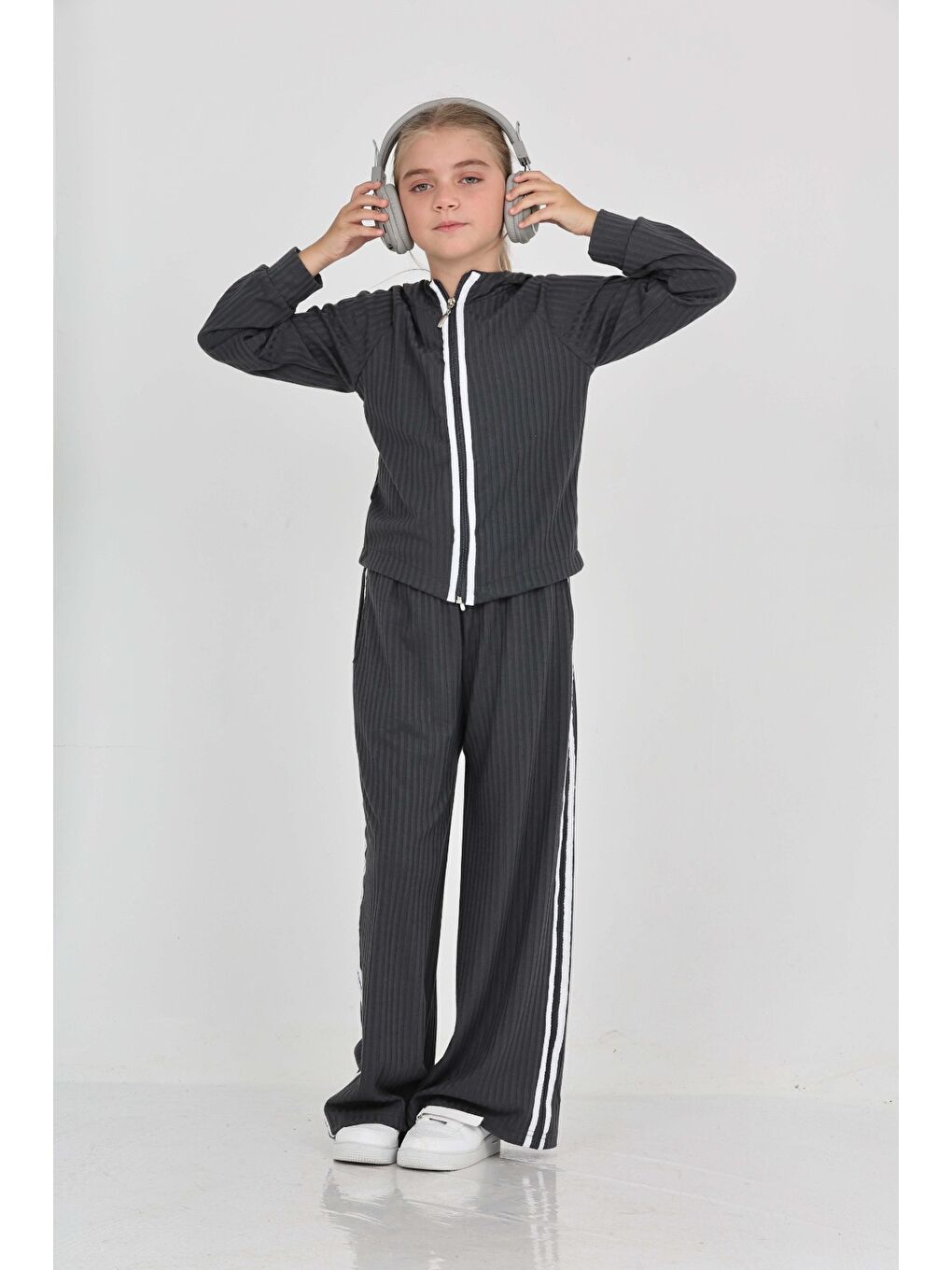 Antrasit Kız Çocuk Şerit Detaylı Eşofman Takım-3