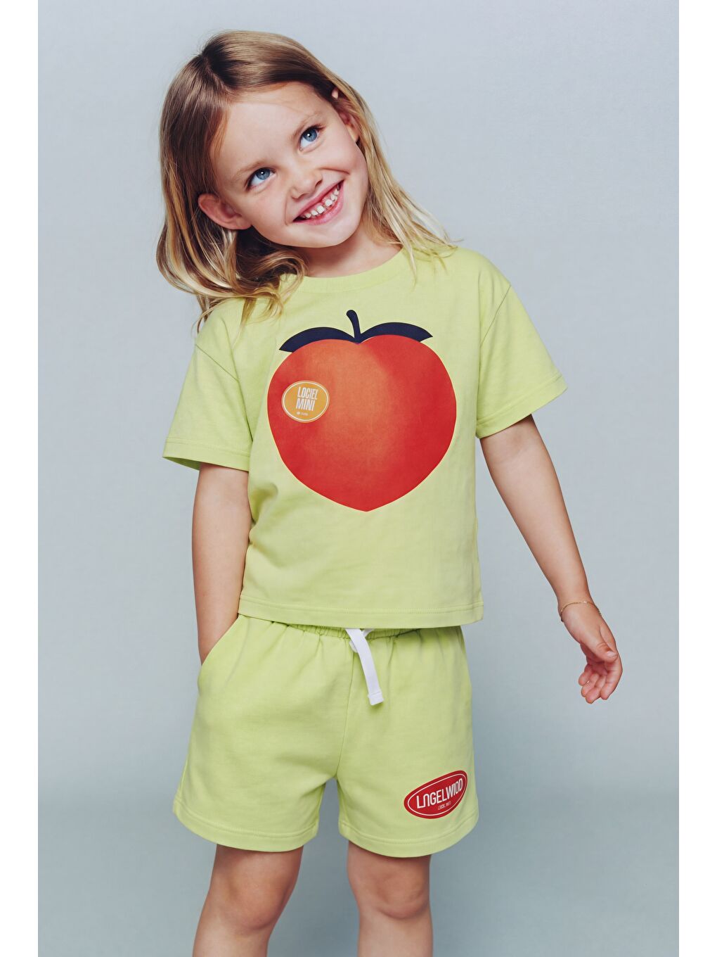 Beyaz Unisex Çocuk Pamuklu Neon Yeşil Şeftali Baskılı Tişört Şort Takım - Bağcık Detaylı