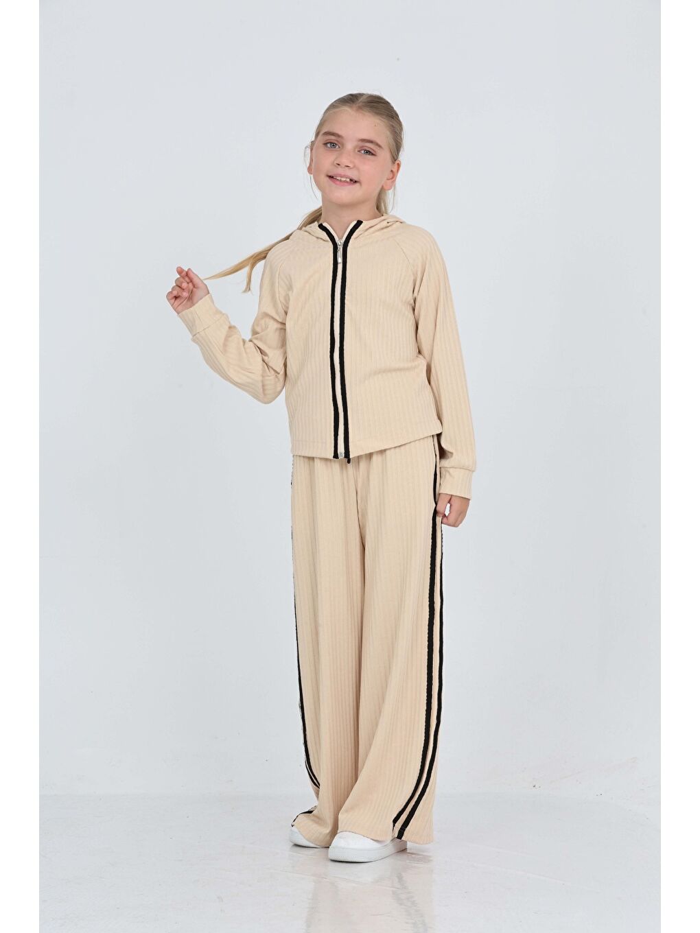 Bej Kız Çocuk Şerit Detaylı Eşofman Takım-3