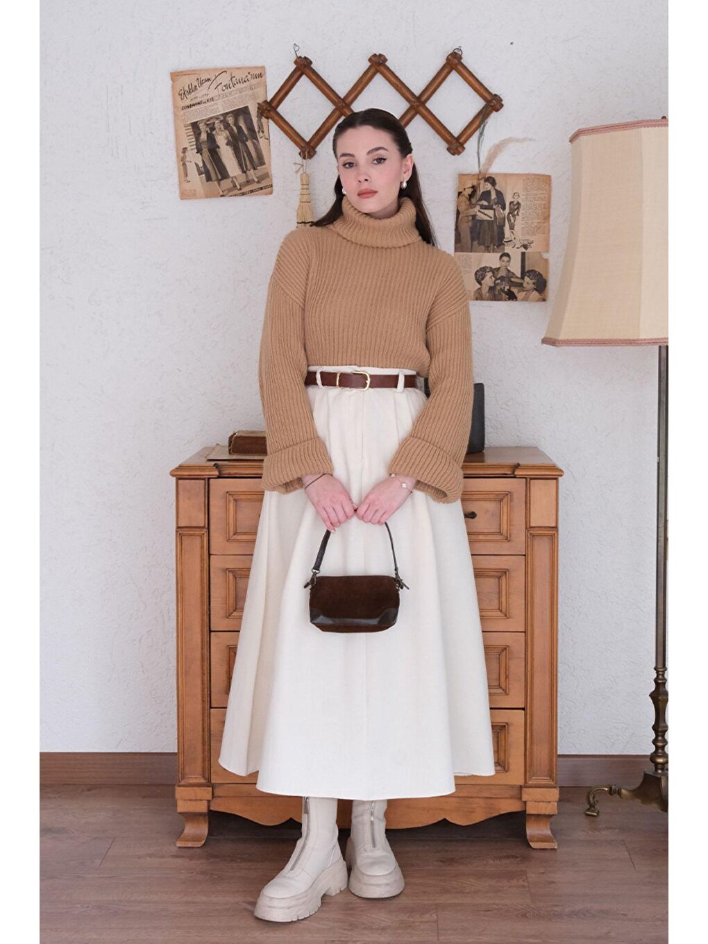 Ekru Tek Düğmeli Keten Etek