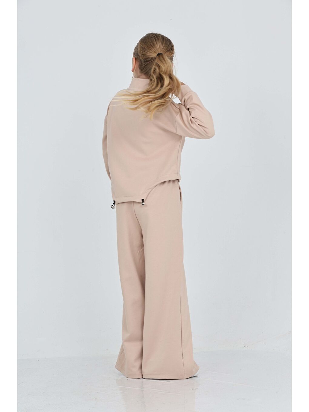 Bej Kız Çocuk Oval Kesim Detaylı Eşofman Takım-2