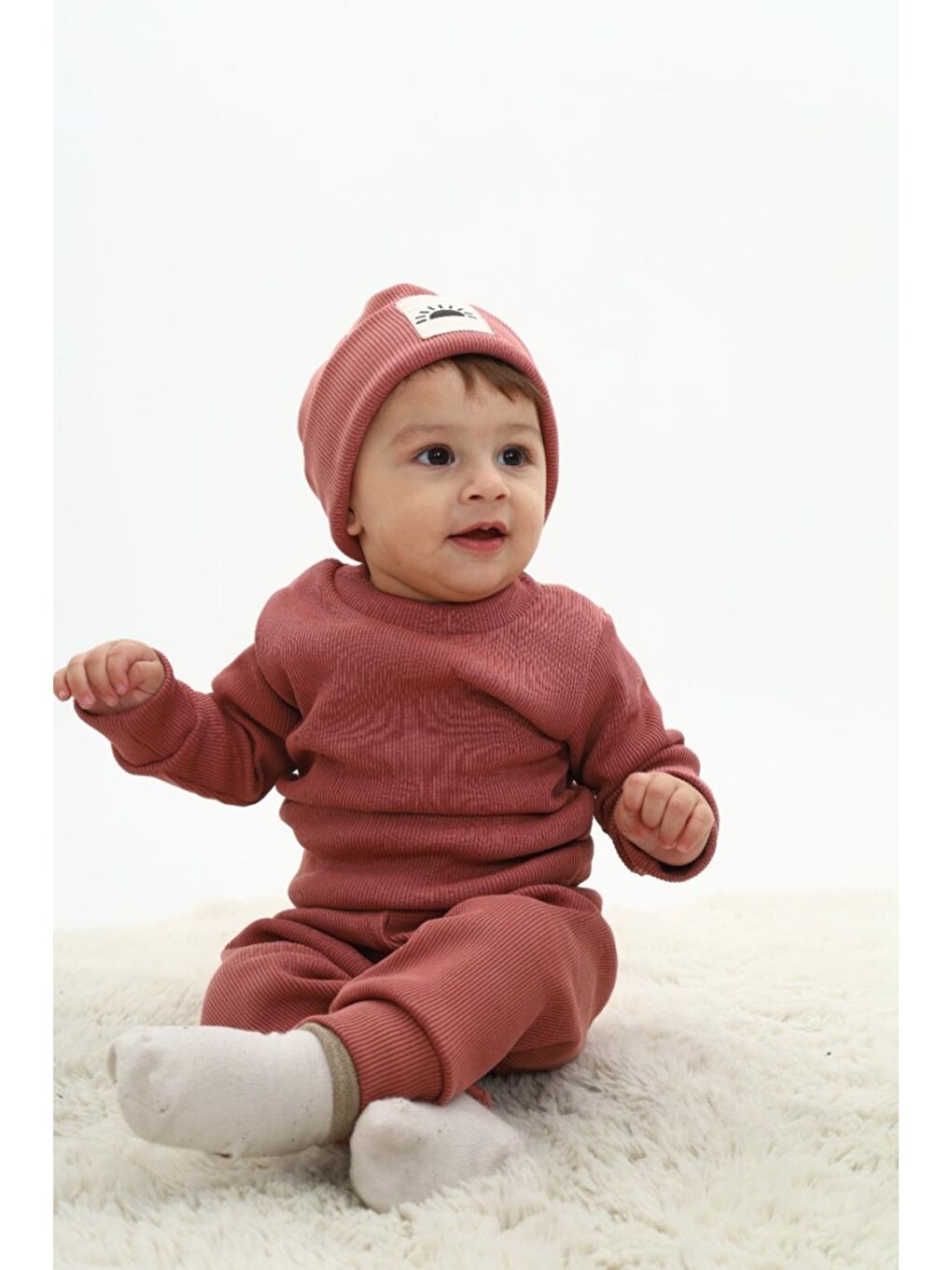 Kahverengi Erkek Bebek 3'lü Takım (Şapka+Alt+Üst) 12128-1