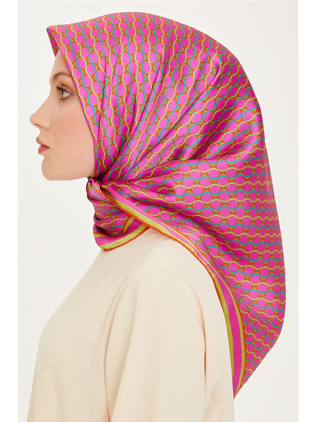 Karışık Geometrik Desenli Sura Saf İpek Eşarp 9226D 81 12-2