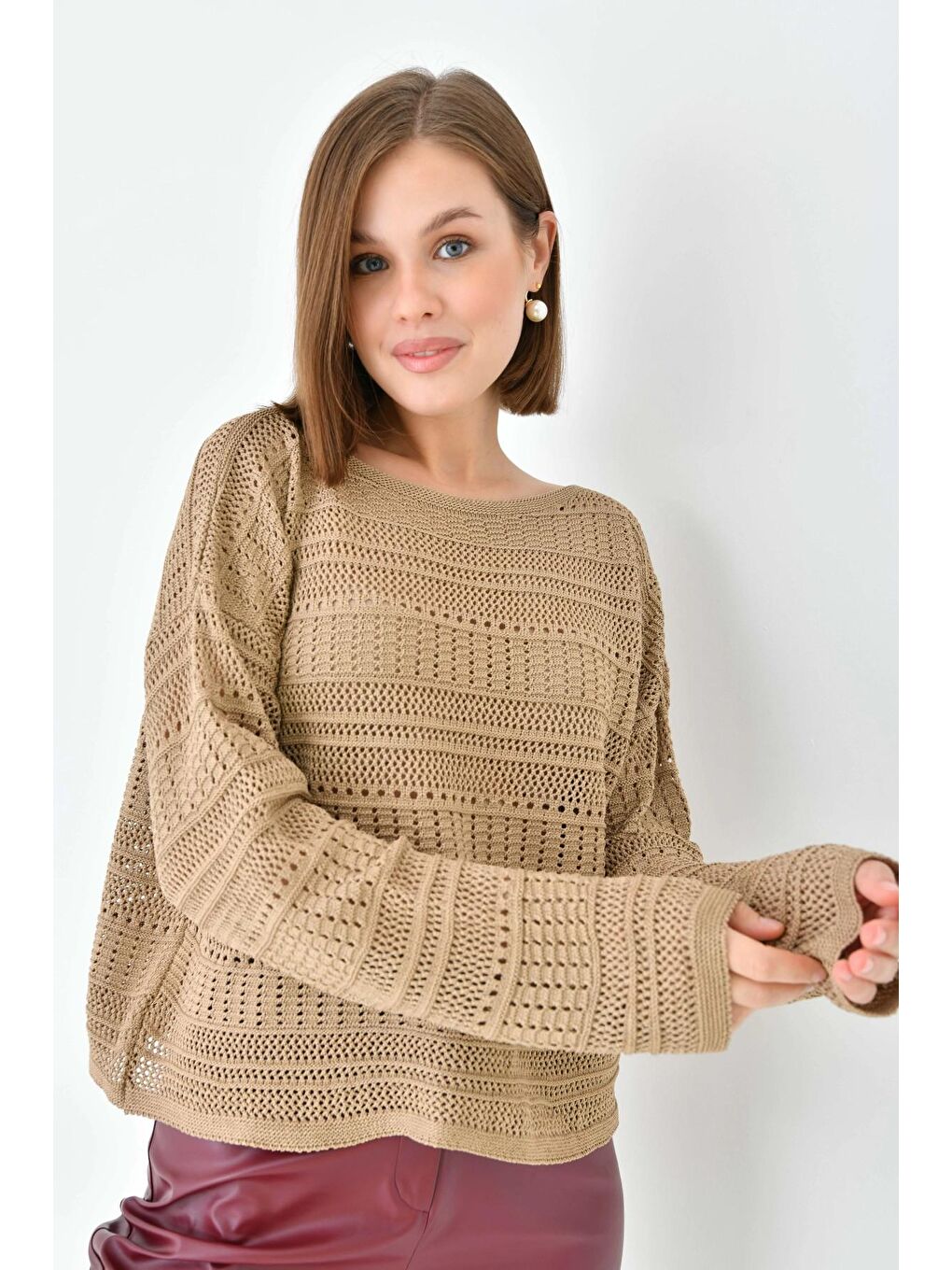 Örgü Detay Oversize Kayık Yaka Kısa Bej Renk Kazak-1