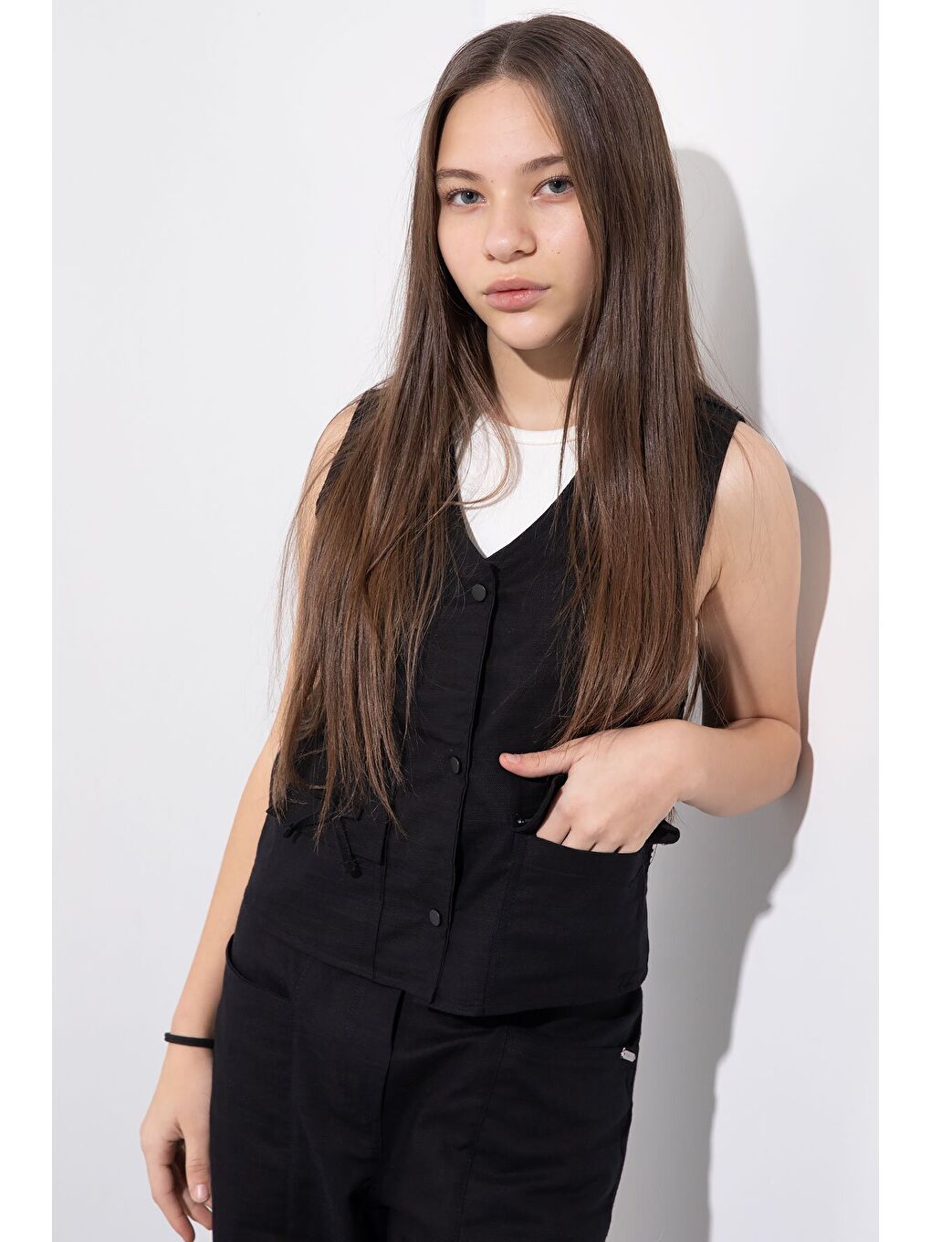 Siyah Cepli Keten Yelekli Yüksek Bel Pantolonlu Kız Çocuk Alt Üst Takım 23544-1