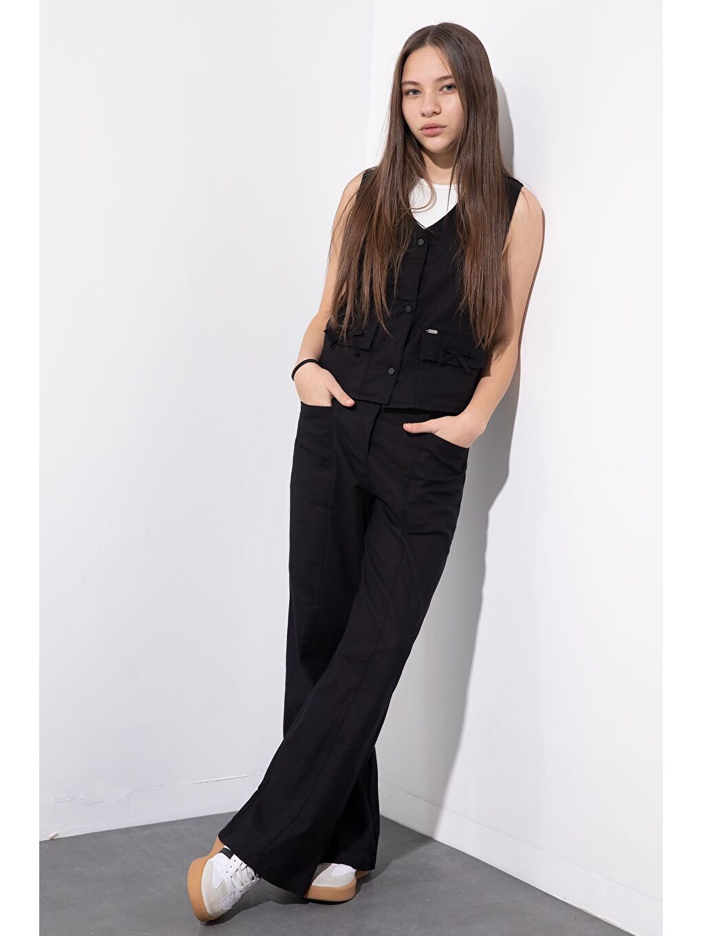 Siyah Cepli Keten Yelekli Yüksek Bel Pantolonlu Kız Çocuk Alt Üst Takım 23544-2