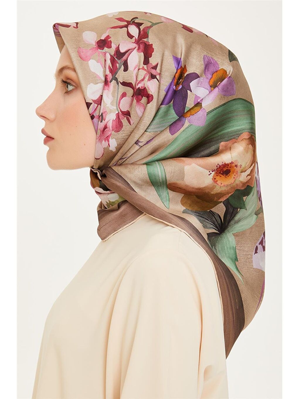 Karışık Çiçek Desenli Twill Saf İpek Eşarp 9215D 34 35-2