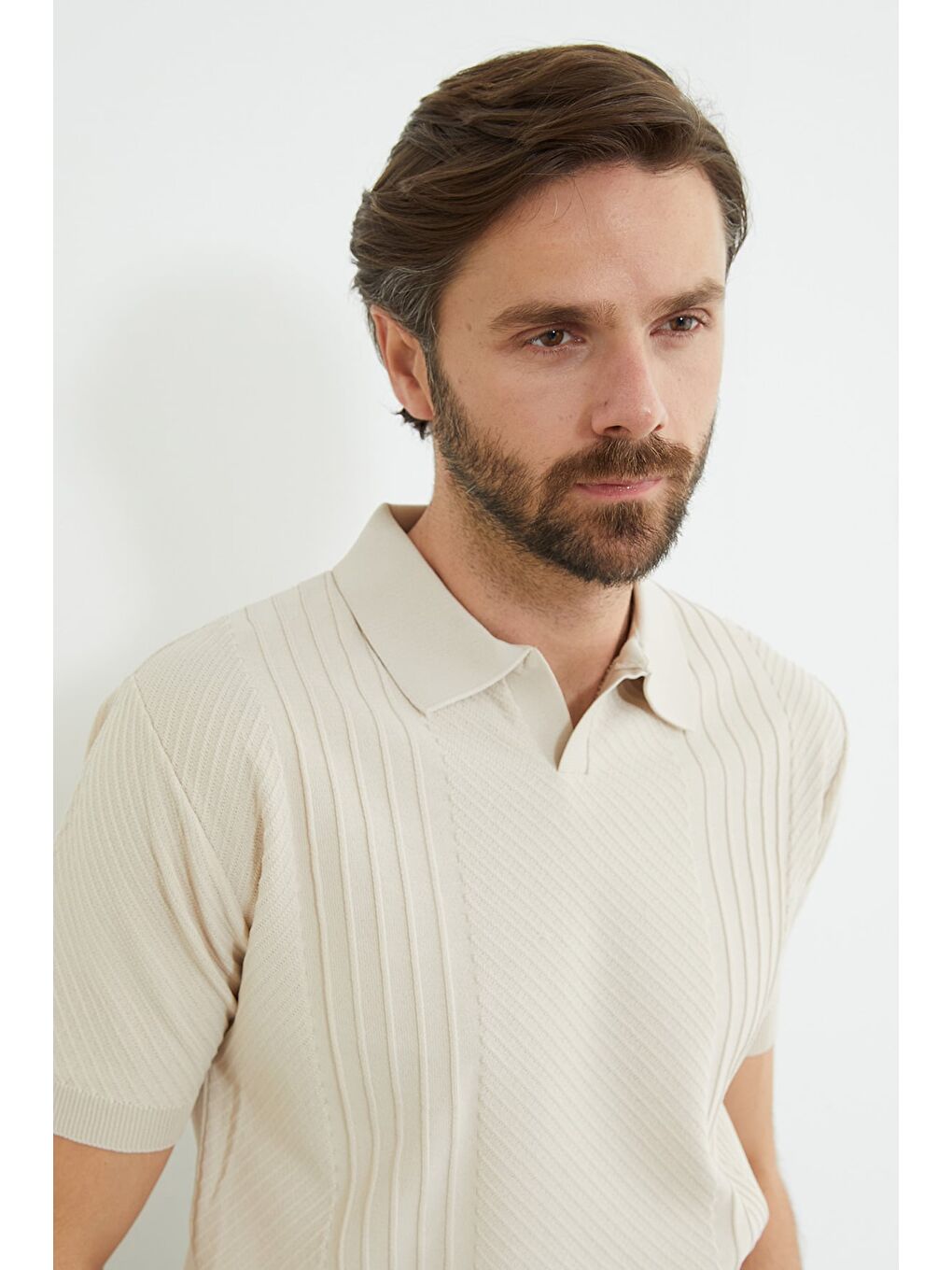 Bej Fitilli Apaş Yaka Triko Tişört-4