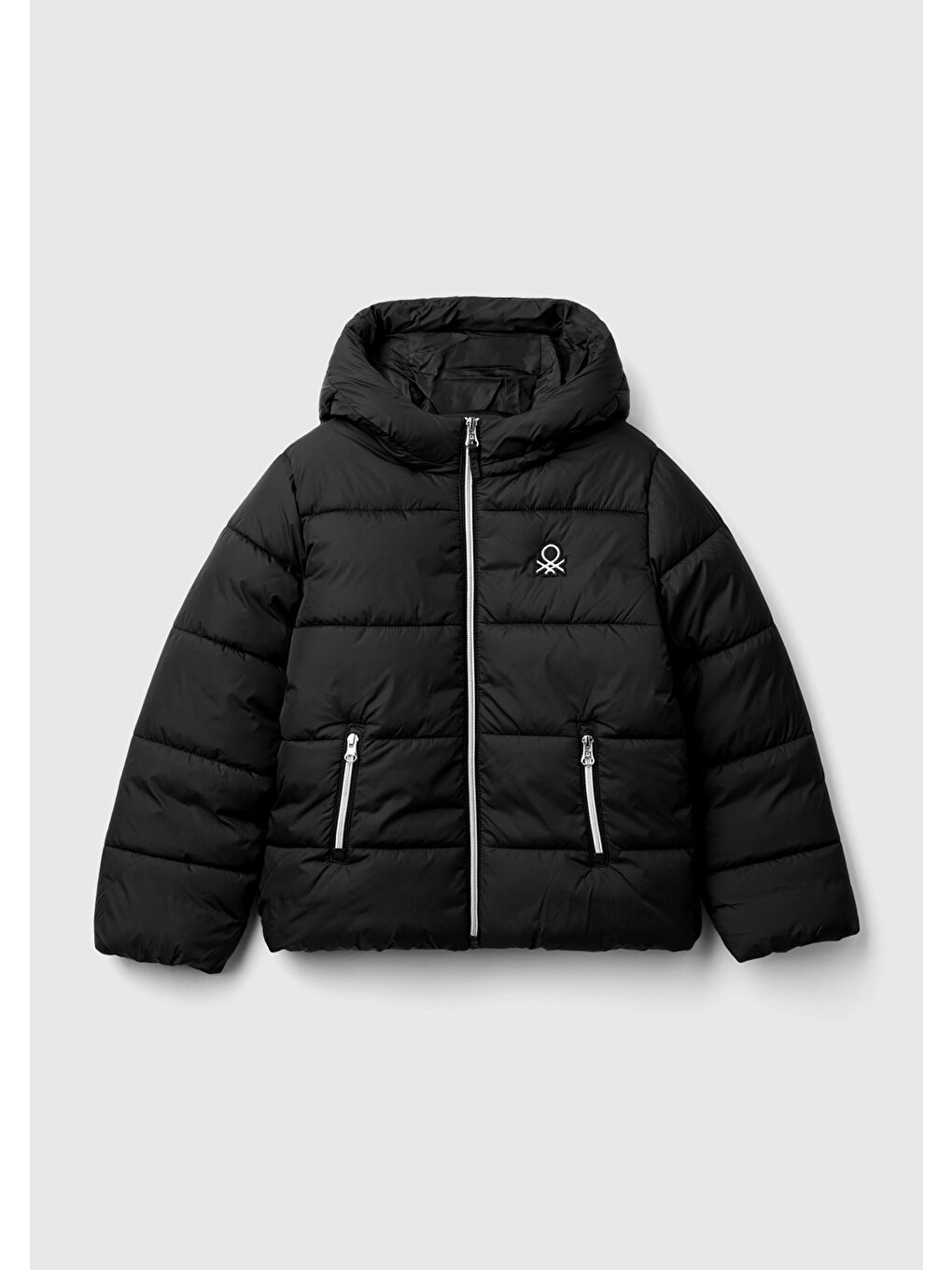 Kız Çocuk Siyah Sol Göğsü Logo İşlemeli Cepli Kapüşonlu Yüksek Yaka Mont