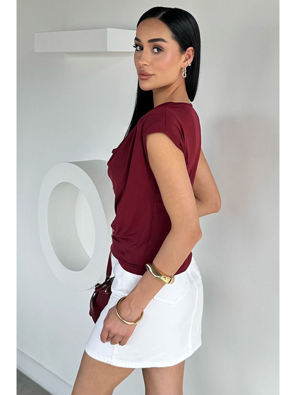 Bordo Kadın Omuz Vatkalı Degaje Yaka Bluz-3